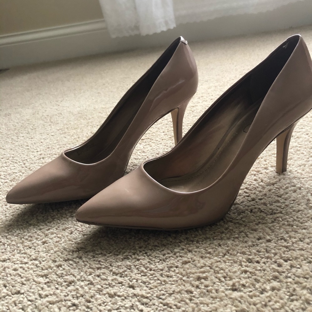 Nude pointed toe heels